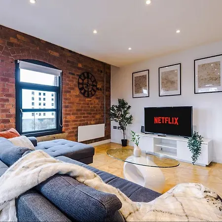Luxury 2br - Prestigious Calls - *
