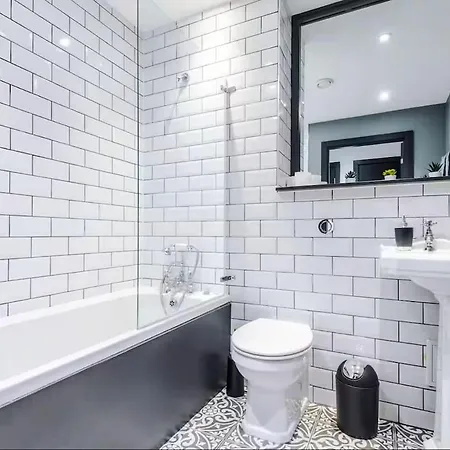 Luxury 2br - Prestigious Calls - * ليدز