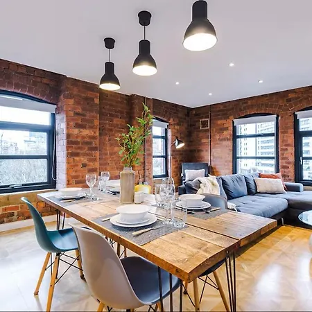 Luxury 2br - Prestigious Calls - *