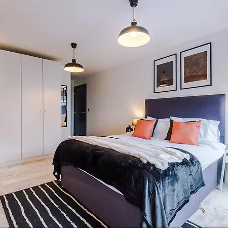 Luxury 2br - Prestigious Calls - شقة ليدز